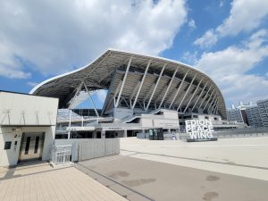 エディオンピースウィング全景